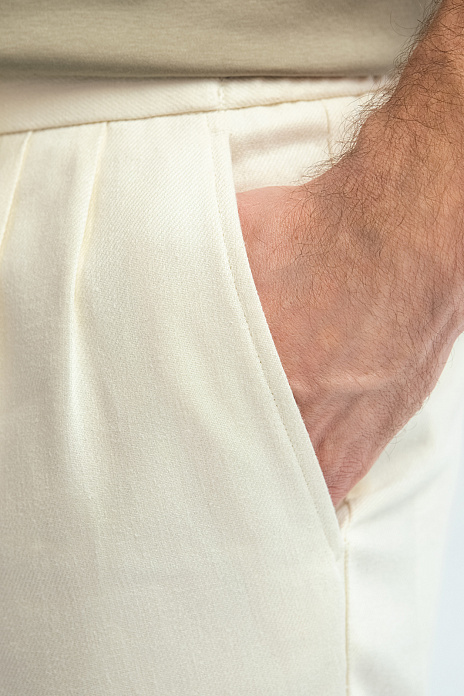 Бермуды изо льна и тенсела, цвет Белый